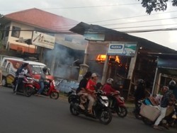Toko Bangunan di Bogor Terbakar, Diduga Dipicu Bakar Sampah