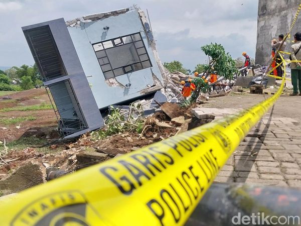 Potret Kondisi Vila Ambruk di Kota Batu