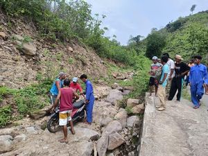 Kecelakaan Tunggal Sekeluarga di Dompu: 2 Tewas, 2 Kritis