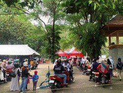 Tika Kaget Ragunan Super Ramai: Tahu Gitu ke Monas Aja