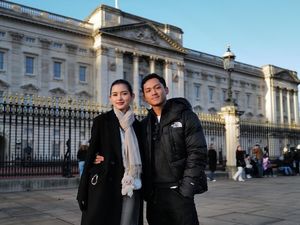 Bukti Keseriusan Azriel Hermansyah Buat Nikahi Sarah Menzel Bukti Keseriusan Azriel Hermansyah Buat Nikahi Sarah Menzel