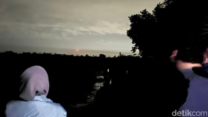 Cahaya Batang Damar Jambi