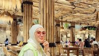 Delia Septianti Hobi Makan di Kafe Sambil Pamer OOTD