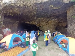 Hari Pertama Tahun Baru, Dino Park Gunung Pundut Gresik Diserbu Wisatawan
