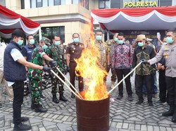 Polresta Sidoarjo Beber Pencapaian 2024 hingga Musnahkan Barang Bukti