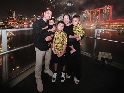 8 Gaya Keluarga Artis RI Rayakan Tahun Baru 2025 di Luar Negeri
