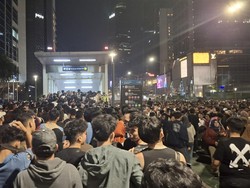 Akses Stasiun MRT Bundaran HI Padat Usai Perayaan Tahun Baru