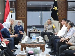 Menteri PPPA Bertemu Kapolda Jatim Bahas Kasus Pembunuhan Siswi MI
