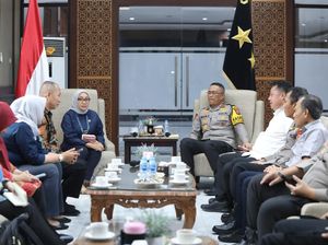Menteri PPPA Bertemu Kapolda Jatim Bahas Kasus Pembunuhan Siswi MI Menteri PPPA Bertemu Kapolda Jatim Bahas Kasus Pembunuhan Siswi MI