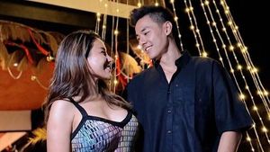 Potret Liburan Nikita Mirzani Bareng Matthew Gilbert di Paris