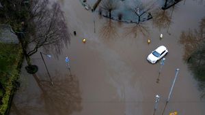 Penampakan dari Udara Banjir Rendam Manchester