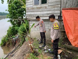 Rumah Warga di Ogan Ilir Longsor, Penghuni Dievakuasi