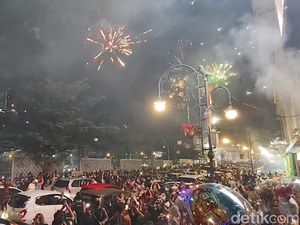Selamat Tahun Baru 2025 dari Kota Bandung