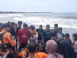 Bocah 12 Tahun Tenggelam di Pantai Lumpue Parepare, Korban Dilarikan ke RS