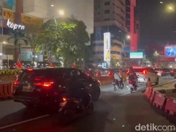 U Turn di Basuki Rahmat Disekat Buat Pemotor Berknalpot Brong Putar Balik