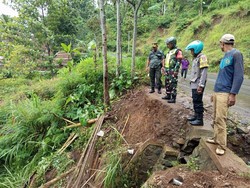 Detik-detik Warga Jombang Neduh di Bekas Warung Lalu Tewas Terperosok Jurang