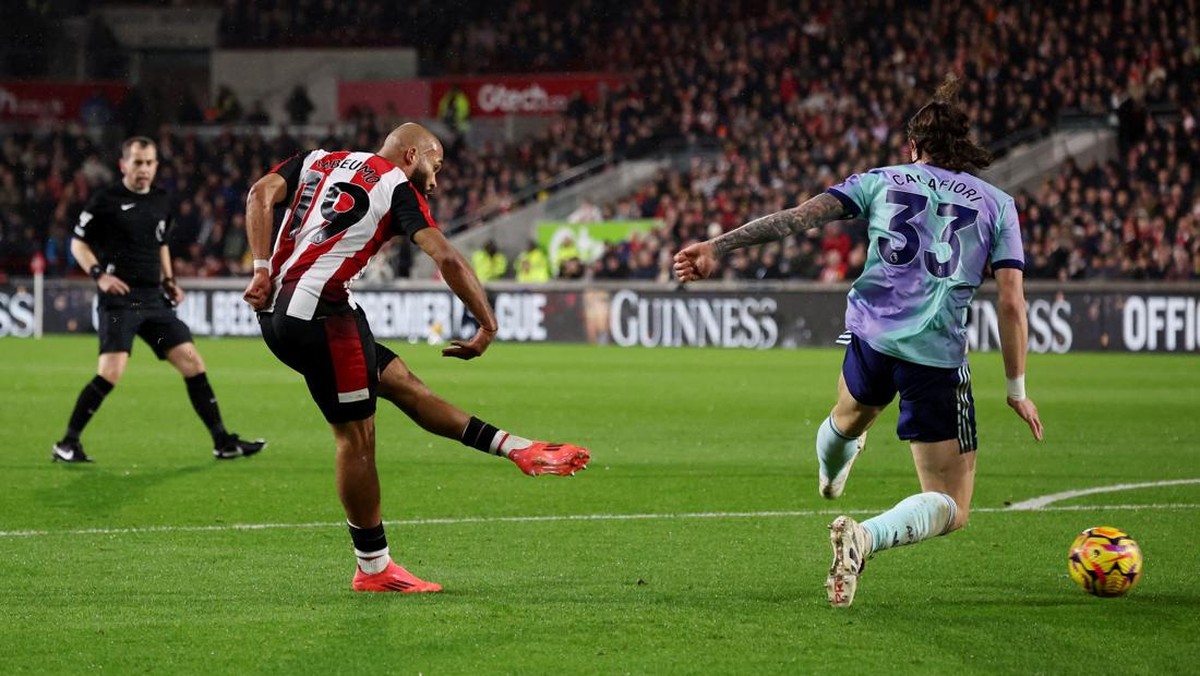Brentford vs Arsenal tuntas 1-1 di babak pertama (REUTERS/David Klein)