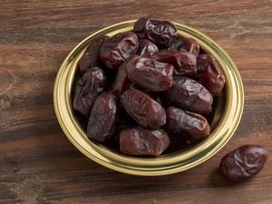 Makan 3 Butir Kurma Saat Sahur, Ini 7 Manfaat Sehat yang Didapat Makan 3 Butir Kurma Saat Sahur, Ini 7 Manfaat Sehat yang Didapat