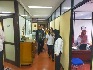 Isyana Bagoes Oka Sidak Hari Pertama Kerja Pasca Libur Nataru