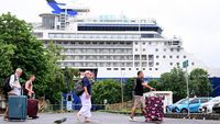 Celebrity Millennium, Kapal Pesiar Pertama Sandar di Bali Awal 2025