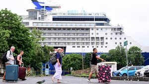 Celebrity Millennium, Kapal Pesiar Pertama Sandar di Bali Awal 2025