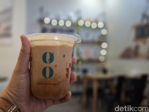 Menyeruput Kopi Baileys Halal di Kafe Kebanggaan Arek Suroboyo Menyeruput Kopi Baileys Halal di Kafe Kebanggaan Arek Suroboyo