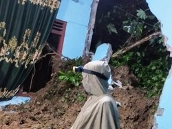 Seorang Balita Tewas Saat Longsor Timpa Rumah Warga Purworejo