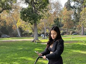 Nikita Willy Jalan-jalan Pakai Bra Top Usai Melahirkan, Apa Bedanya dari Bra? Nikita Willy Jalan-jalan Pakai Bra Top Usai Melahirkan, Apa Bedanya dari Bra?