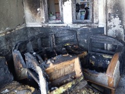 Pria yang Bakar Rumah Eks Kekasihnya Sempat Mabuk-Nongkrong di Warung