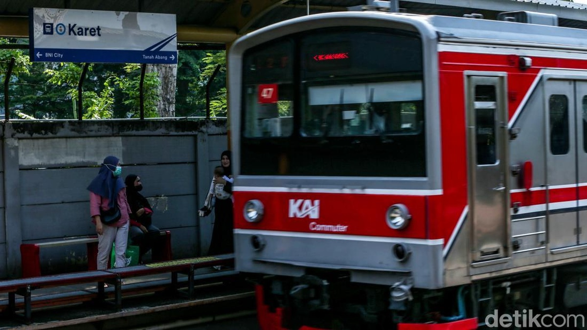Stasiun Karet Pensiun, Penumpang KRL Dialihkan ke BNI City