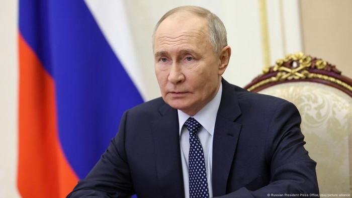 25 Tahun Pemerintahan Putin: Dari Teman Reformis Berbalik Makara Musuh Eropa