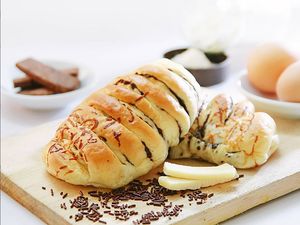 Tak Lekang Waktu! 5 Bakery Legendaris Surabaya yang Masih Diburu