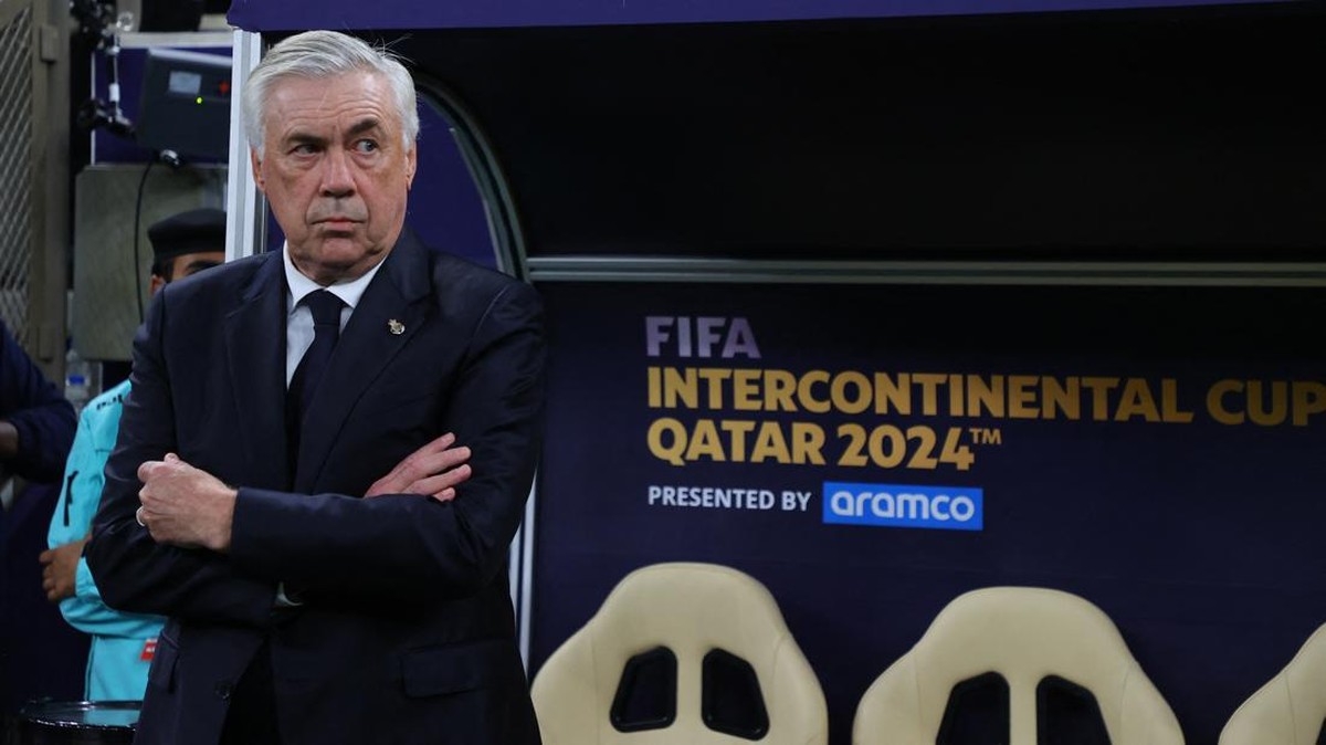 Carlo Ancelotti tidak mau bahas transfer Trent Alexander-Arnold (Foto: REUTERS/Ibraheem Al Omari)