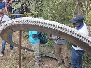 Benda Besar dan Panas Tiba-tiba Jatuh dari Langit, Ini Kata Ahli Benda Besar dan Panas Tiba-tiba Jatuh dari Langit, Ini Kata Ahli