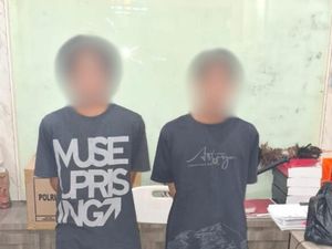 Dua Pria Asal Lombok Barat Ditangkap di Mataram Saat Hendak Transaksi Sabu Dua Pria Asal Lombok Barat Ditangkap di Mataram Saat Hendak Transaksi Sabu