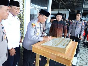 Kapolda Sulsel Ajak Anggota Polri Taat Ibadah Saat Resmikan Masjid di Takalar