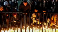 Nyala Lilin Kenang Korban Penembakan Massal di Montenegro