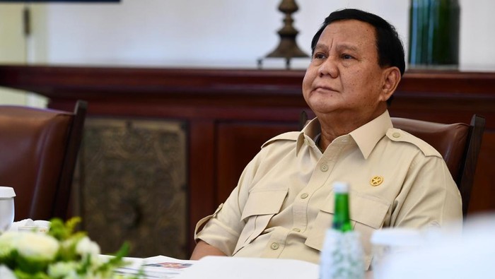 Presiden Prabowo Subianto menggelar rapat kerjasama (rakor) bareng sejumlah menteri teknis di bawah Kemenko Bidang Pemberdayaan Masyarakat di Istana Bogor, Jawa Barat, hari ini. Foto: Dok Setpres RI. Presiden Prabowo Subianto menggelar rapat kerjasama (rakor) bareng sejumlah menteri teknis di bawah Kemenko Bidang Pemberdayaan Masyarakat di Istana Bogor, Jawa Barat, hari ini. Foto: Dok Setpres RI.