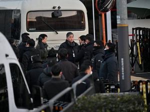 Video: Eks Presiden Yoon Suk Yeol Dijemput Paksa Tim Penyidik Video: Eks Presiden Yoon Suk Yeol Dijemput Paksa Tim Penyidik