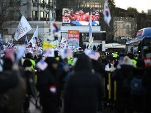 Oposisi Minta Pasukan Keamanan Presiden Korsel yang Hadang Penyidik Mundur