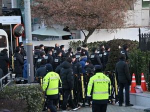 Penyidik Korsel Datangi Kediaman Presiden Yoon Suk Yeol untuk Penangkapan