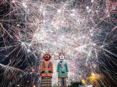 Bingkai Sepekan: Suka Duka Menyongsong 2025