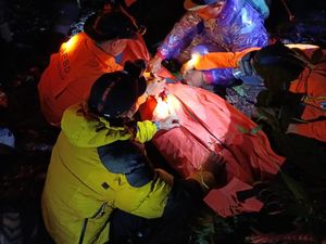 Jenazah Pendaki Gunung Dempo Kini Dievakuasi ke RSUD Besemah Pagar Alam