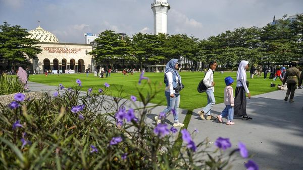 Wajah Baru Taman Alun-alun Kota Bandung, Makin Asri