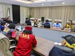 Wamenaker Terima Kunjungan Serikat Pekerja Ojol, Bahas Hal Ini