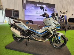 Skutik Petualang Zontes 368G Meluncur di Malaysia, Harga Rp 100 Jutaan Skutik Petualang Zontes 368G Meluncur di Malaysia, Harga Rp 100 Jutaan