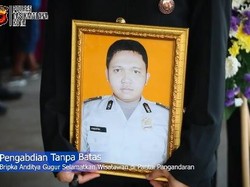 Bripka Anditya Gugur Usai Selamatkan Wisatawan di Pantai Pangandaran