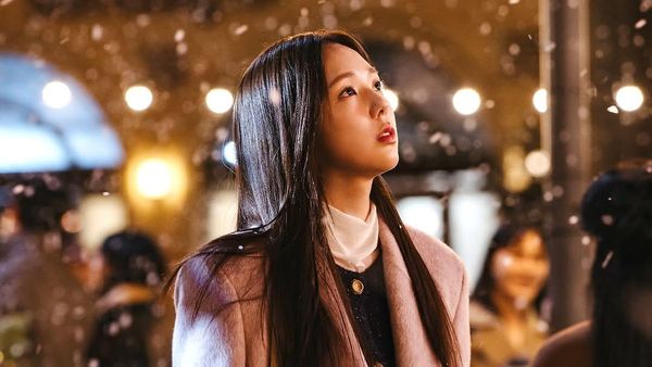 Hong Hee Jo Mencari Baek Sae-On di Episode 12 When The Phone Rings