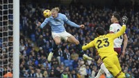 2. Erling Haaland - Manchester City: 4 gol sundulan. Foto: AP/Ian Hodgson