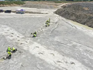 Saat Jalan Tol Dinosaurus 166 Juta Tahun Ditemukan di Inggris Saat Jalan Tol Dinosaurus 166 Juta Tahun Ditemukan di Inggris